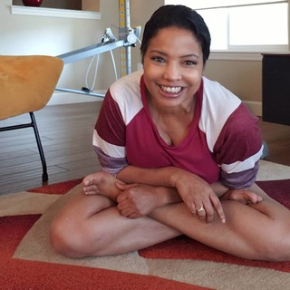 Lynn Toler feet photo 11