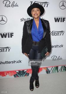 Lynn Whitfield feet photo 17