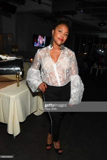 Lynn Whitfield feet photo 3