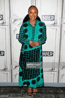 Lynn Whitfield feet photo 18