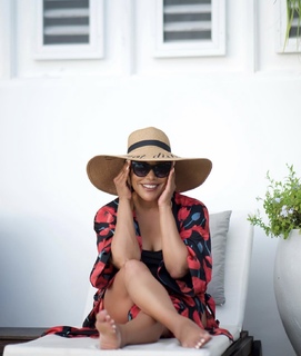 Lynn Whitfield feet photo 9
