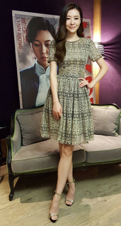 Lynn Xiong feet photo 12