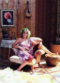 Lynne Frederick feet photo 4