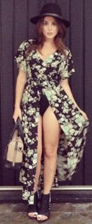 Lyssa Roberts feet photo 9