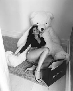 Lyssa Roberts feet photo 19