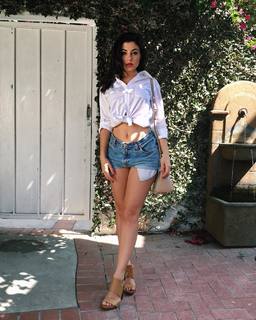 Lyssa Roberts feet photo 14