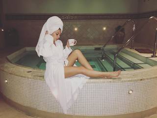 Lyssa Roberts feet photo 5