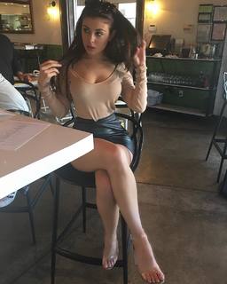 Lyssa Roberts feet photo 3