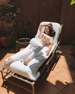 Lyssa Roberts feet photo 9
