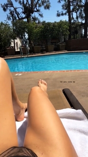 Lyssa Roberts feet photo 18
