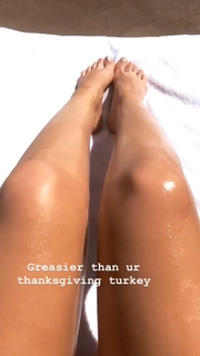 Lyssa Roberts feet photo 15