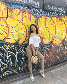 Lyssa Roberts feet photo 15