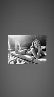 Lyssa Roberts feet photo 9