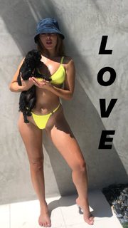 Lyssa Roberts feet photo 7