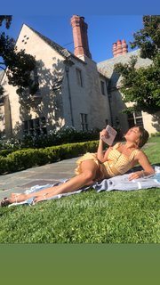 Lyssa Roberts feet photo 5