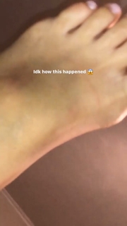 Lyssa Roberts feet photo 5