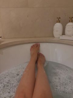 Lyssa Roberts feet photo 10