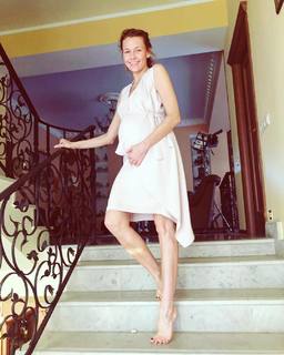 Lyubov Tolkalina feet photo 1