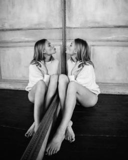 Lyubov Tolkalina feet photo 1