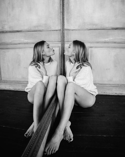 Lyubov Tolkalina feet photo 1