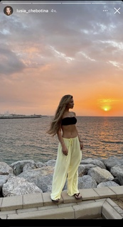 Lyusya Chebotina feet photo thumbnail