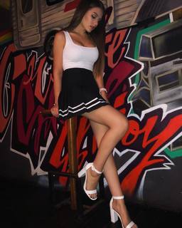 Lyusya Chebotina feet photo thumbnail