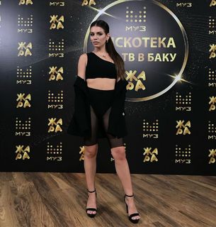 Lyusya Chebotina feet photo thumbnail