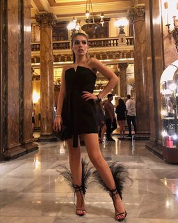 Lyusya Chebotina feet photo thumbnail