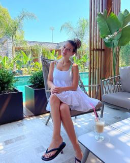 Lyusya Chebotina feet photo thumbnail