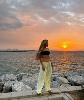 Lyusya Chebotina feet photo thumbnail