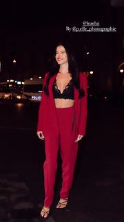 Léa Elui feet photo thumbnail