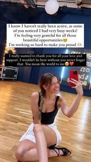 Léa Elui feet photo thumbnail