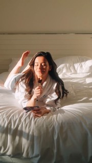 Léa Elui feet photo thumbnail