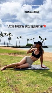 Léa Elui feet photo thumbnail