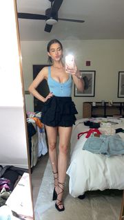 Léa Elui feet photo thumbnail