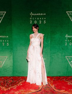 Léa Elui feet photo thumbnail