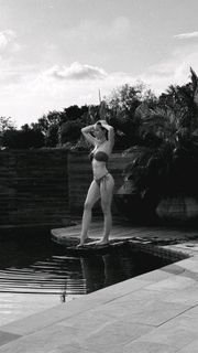 Léa Elui feet photo 8
