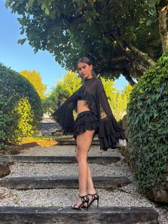 Léa Elui feet photo 20