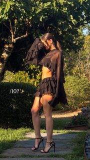 Léa Elui feet photo 13