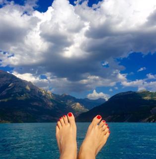 Léa François feet photo 3
