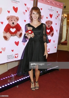 Léa François feet photo 3