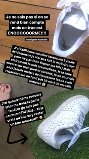Léa François feet photo 16