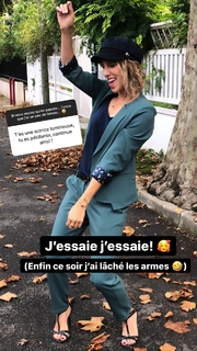 Léa François feet photo 14