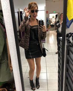Léa François feet photo 1