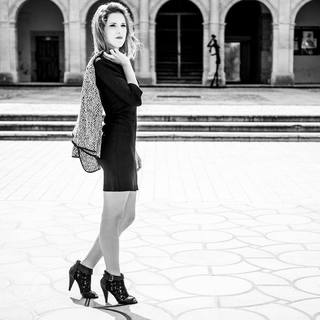 Léa François feet photo 16
