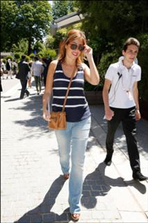 Léa Salamé feet photo 2