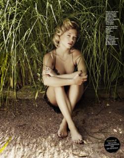 Léa Seydoux feet photo thumbnail