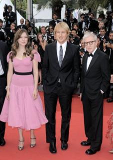 Léa Seydoux feet photo thumbnail