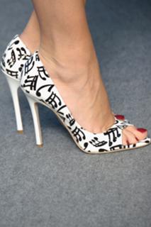 Léa Seydoux feet photo thumbnail