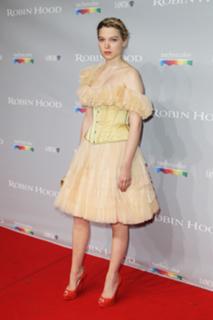 Léa Seydoux feet photo thumbnail